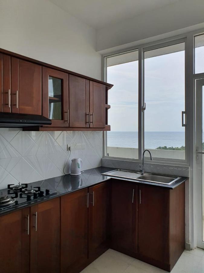 New 2 Bedroom Apartment, 100M Away From The Beach Dehiwala-Mount Lavinia Екстериор снимка